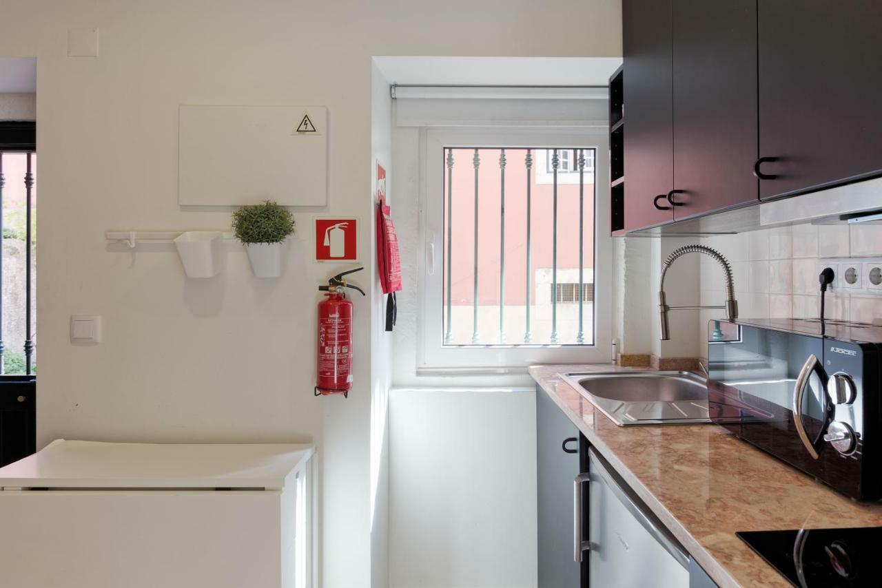 Apartamento Typical And Brand New T.M. Flat Lisboa Exterior foto